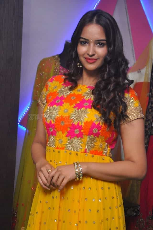 Actress Poojitha Ponnada Photo Shoot Stills