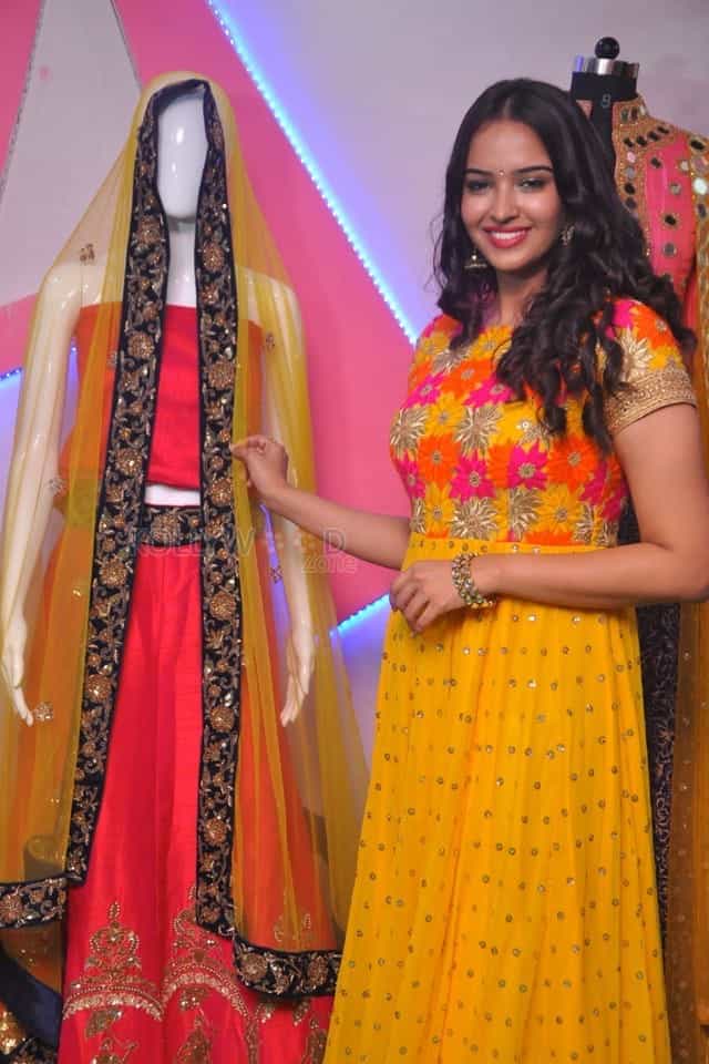 Actress Poojitha Ponnada Photo Shoot Stills