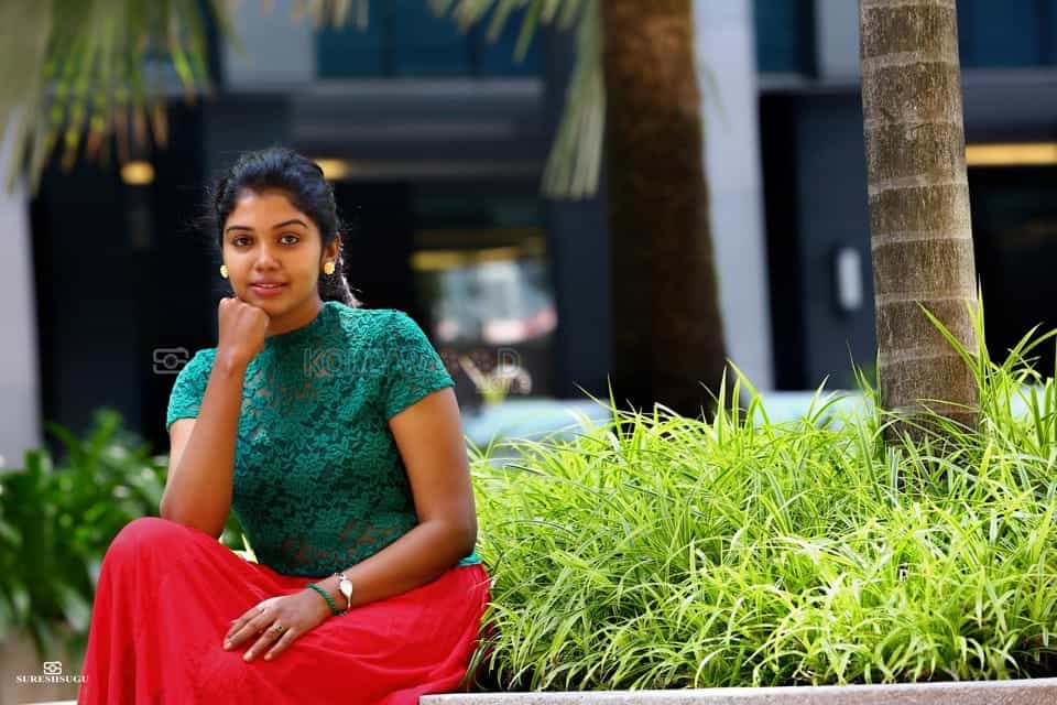 Actress Riythvika Photoshoot Pictures