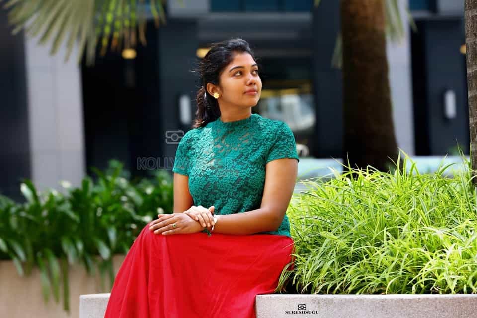 Actress Riythvika Photoshoot Pictures