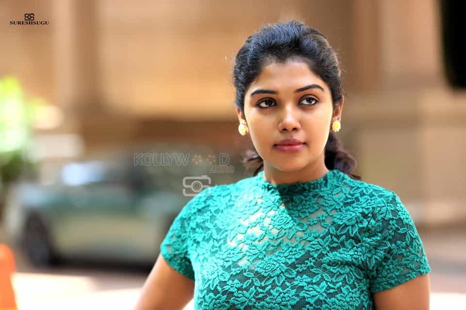 Actress Riythvika Photoshoot Pictures