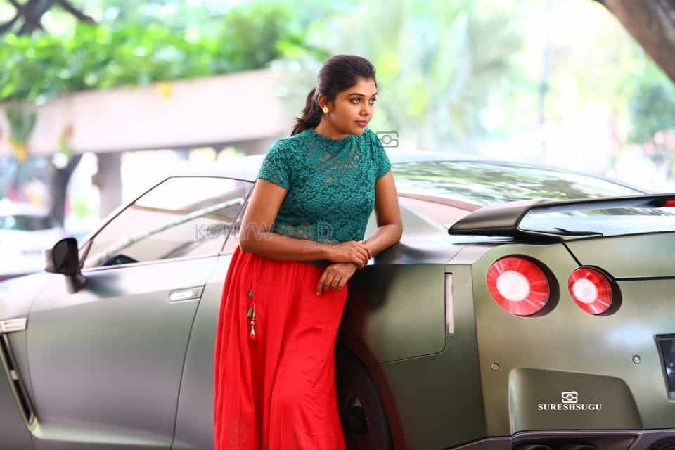 Actress Riythvika Photoshoot Pictures