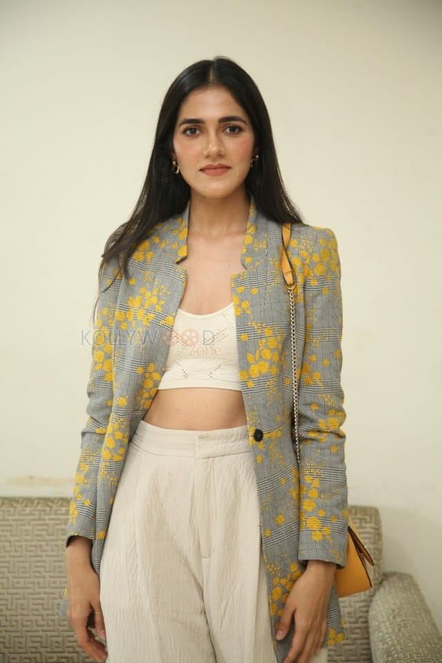 Actress Simran Choudhary at Neetho Movie Teaser Launch Stills 18