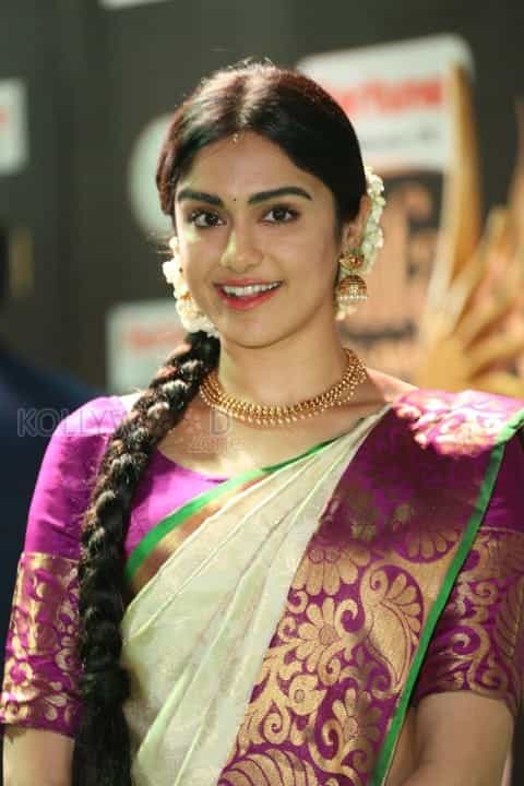 Adah Sharma In Saree At Iifa Utsavam Event Pictures