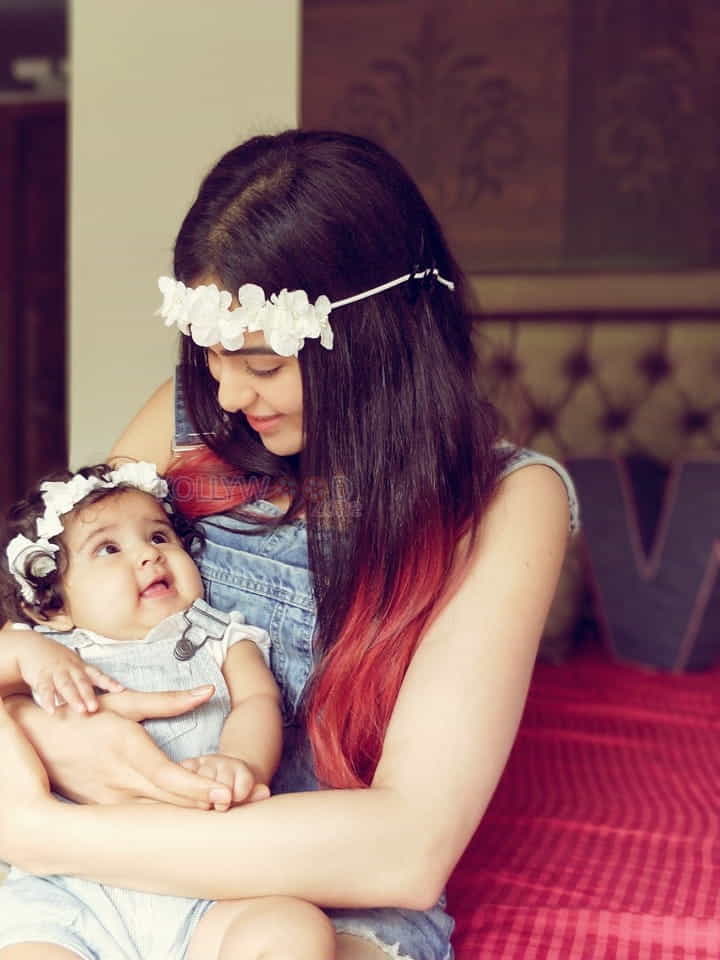 Adah Sharma Setting Twinning Goals With Her Niece Photos