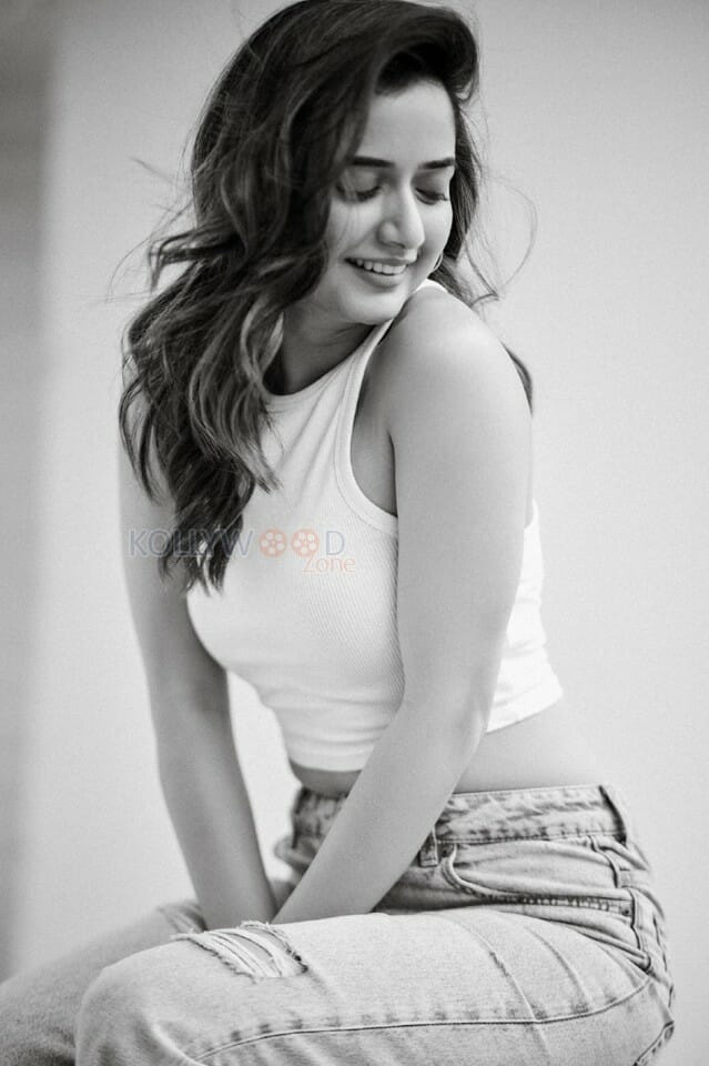 Beautiful Ashika Ranganath in a White Crop Top Black and White Photos 04