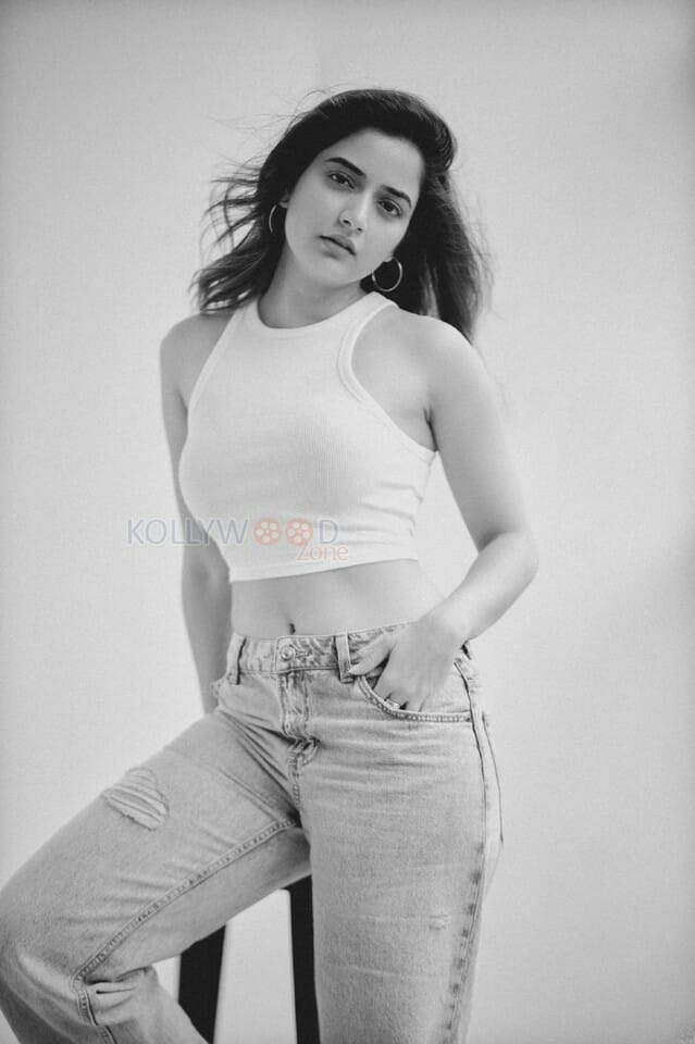 Beautiful Ashika Ranganath in a White Crop Top Black and White Photos 07