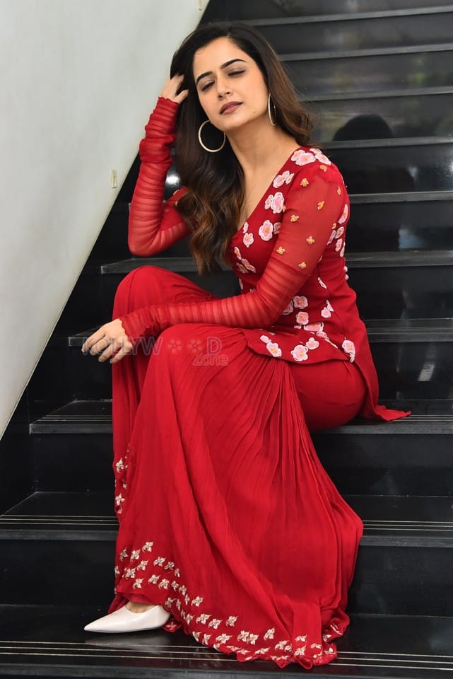 Beautiful Heroine Ashika Ranganath at Naa Saami Ranga Interview Pictures 07