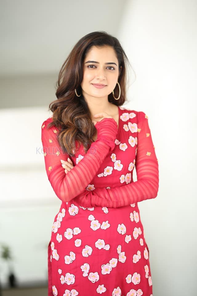 Beautiful Heroine Ashika Ranganath at Naa Saami Ranga Interview Pictures 19