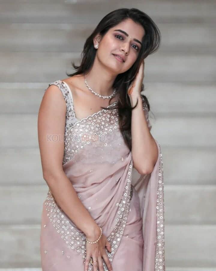 Beautiful and Ravishing Ashika Ranganath Saree Photoshoot Pictures 02