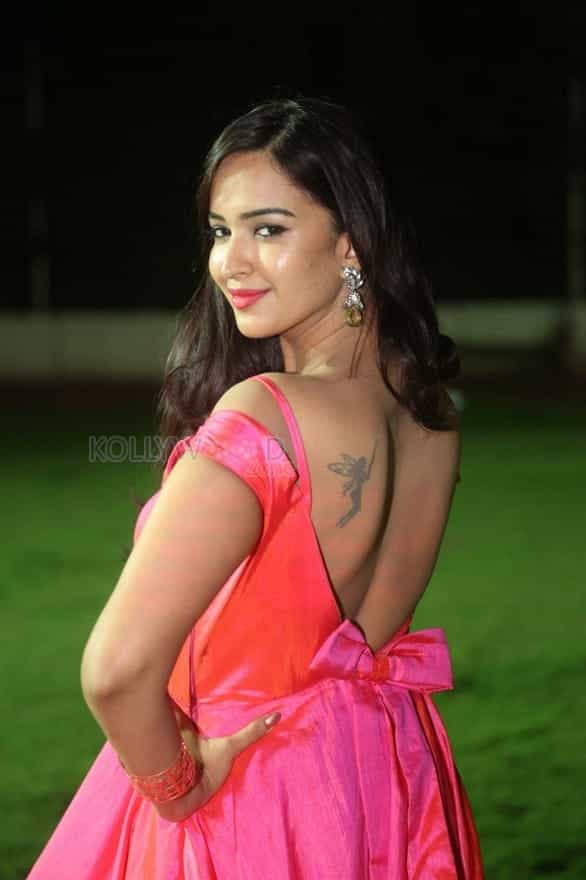 Beautiful poojitha photos