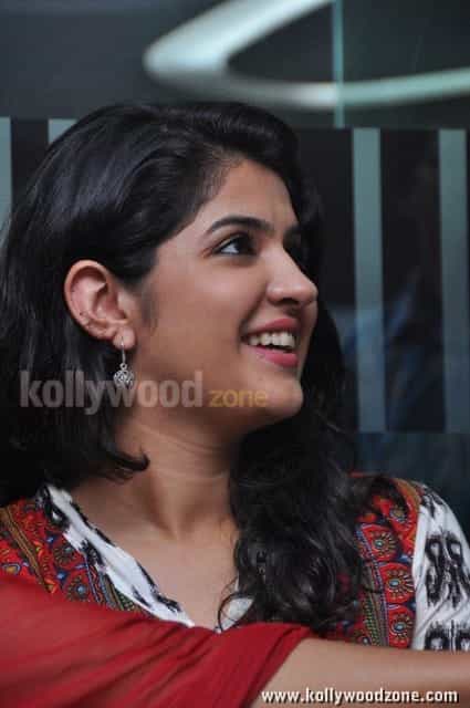 Deeksha Seth Cute Pics