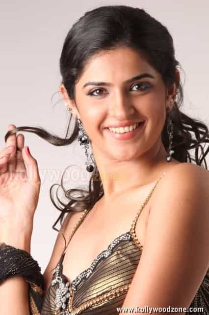 Deeksha Seth Latest Photoshoot Gallery