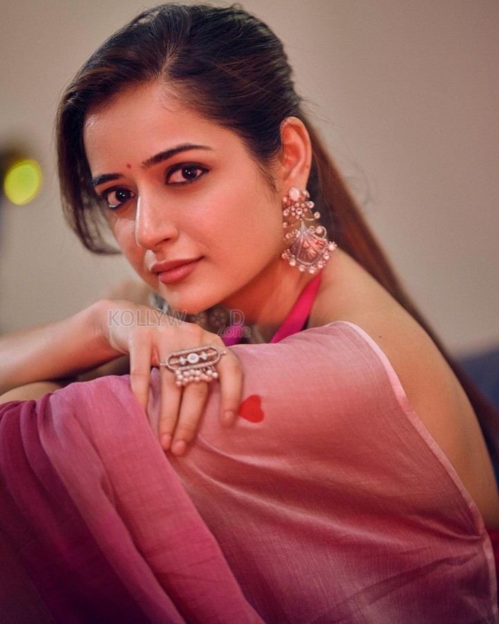 Elegant Ashika Ranganath in a Pink Saree with Red Heart Motifs Photoshoot Pictures 07