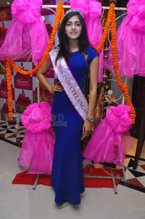 Miss India Telangana Simran Chowdary Photos