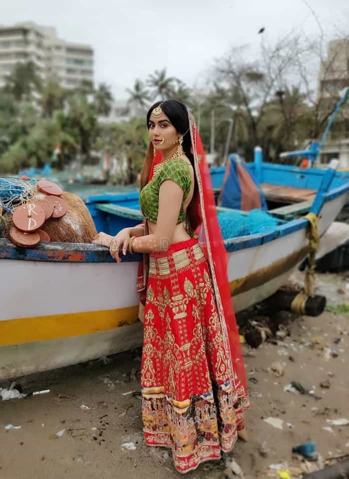 Model Adah Sharma Traditional Indian Costume Photos