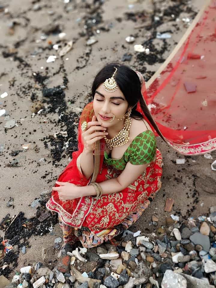 Model Adah Sharma Traditional Indian Costume Photos