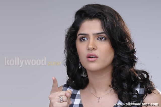 Murattu Singam Heroine Deeksha Seth Sexy Photos