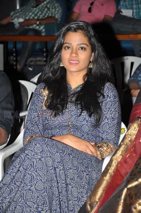 Puriyatha Puthir Pizza Heroine Gayathrie Photos