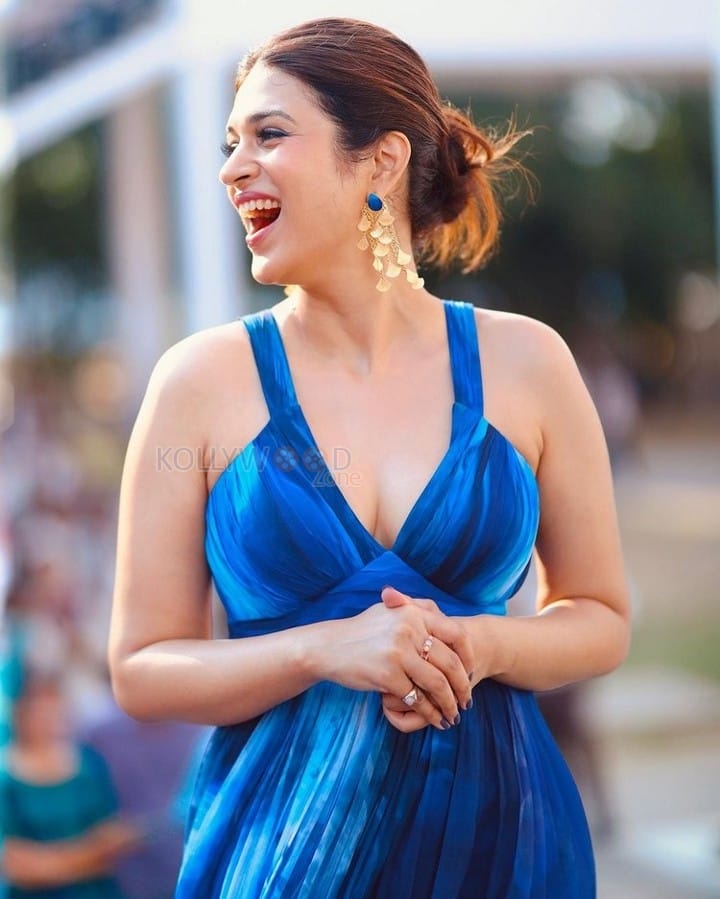 Ravishing Shraddha Das in a Backless Blue Maxi Dress Pictures 01