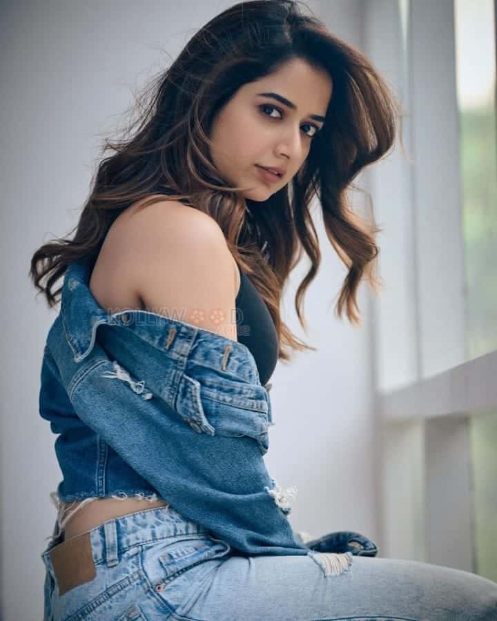 Sexy Ashika Ranganath in a Ripped Denim Jacket and Calvin Klein Bra Photos 01