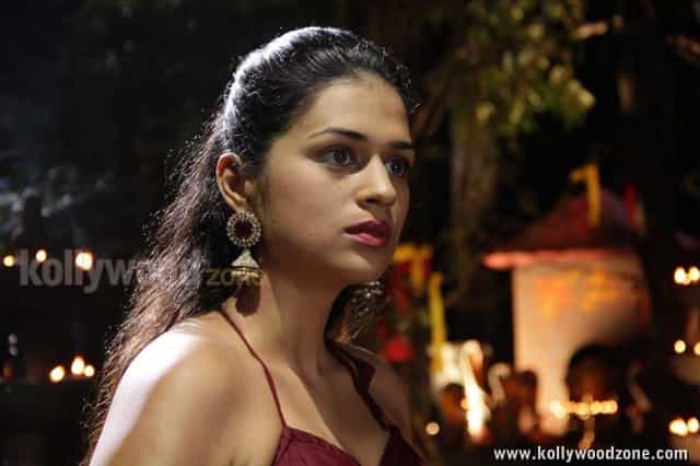 Shraddha Das Pictures In Nankam Pirai Movie