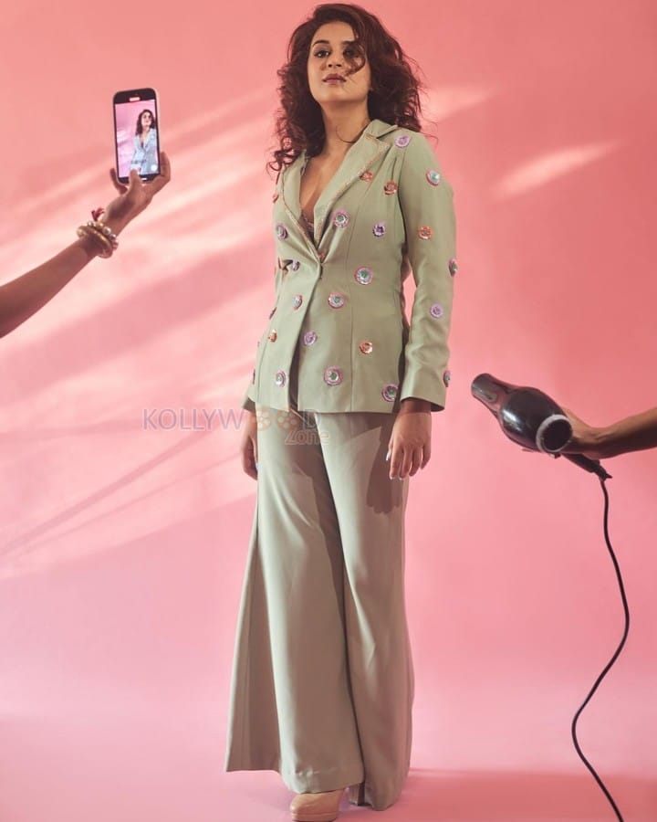 Stylish Shraddha Das in a Beige Blazer and Pants Pictures 02