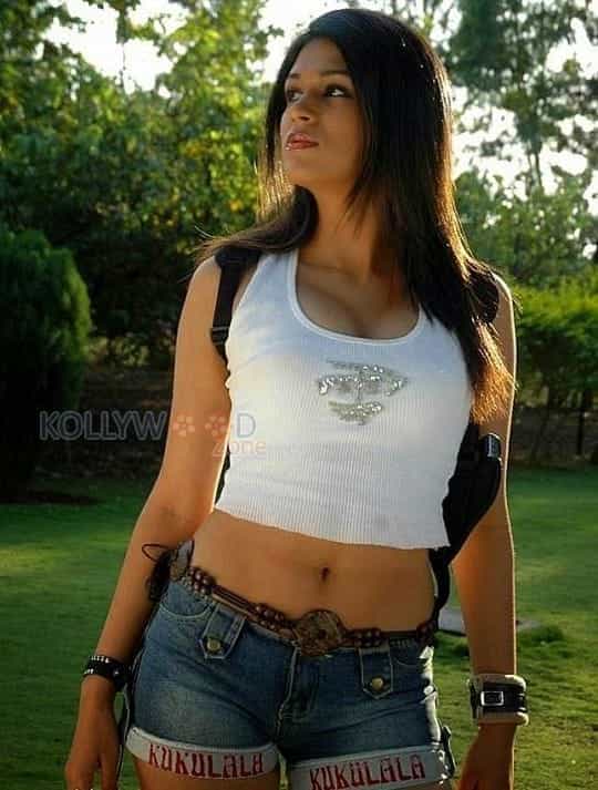 Telugu Actress Shraddha Das Hot Stills