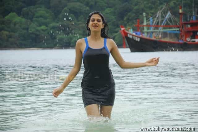 Telugu Actress Shraddha Das Hot Swimsuit Pictures