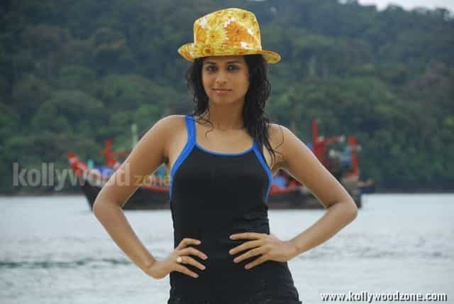 Telugu Actress Shraddha Das Hot Swimsuit Pictures