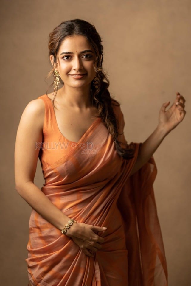 Telugu Beauty Ashika Ranganath in a Sheer Saree with Sleeveless Blouse Pictures 02