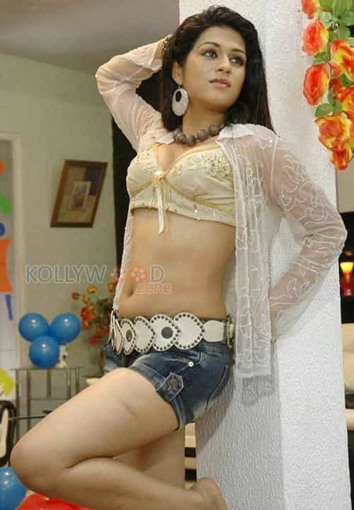 Tollywood Actress Shraddha Das Hot Spicy Photos