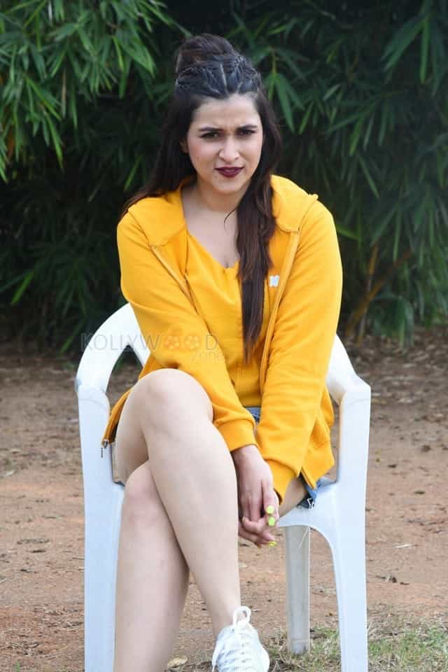 Actress Mannara Chopra At Hi 5 Movie Set Photos 38