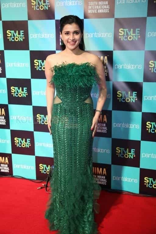 Actress Mannara Chopra At Siima Awards 2019 Photos 01