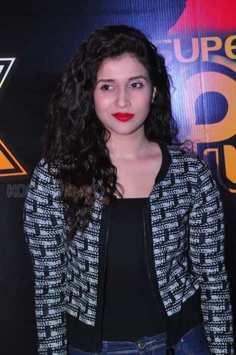 Actress Mannara Chopra At Sparx 2017 Event Photos 04