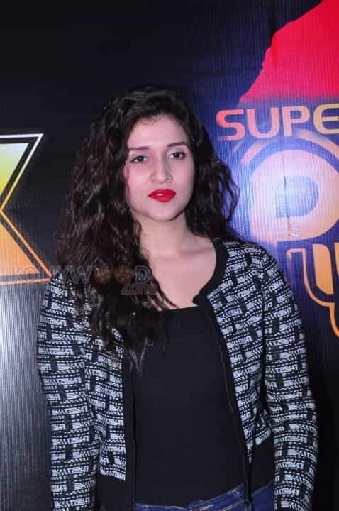 Actress Mannara Chopra At Sparx 2017 Event Photos 08