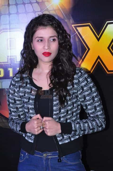 Actress Mannara Chopra At Sparx 2017 Event Photos 20