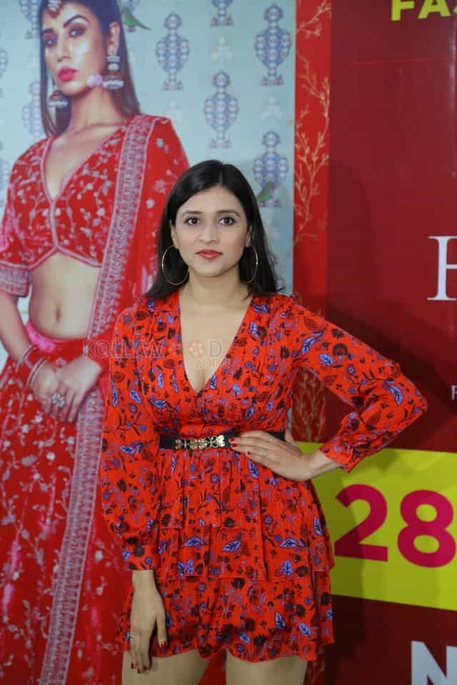 Actress Mannara Chopra At The Curtain Raiser Of Hi life Exhibition Photos 39