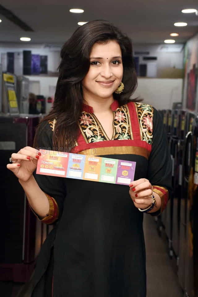 Actress Mannara Chopra At The Launch Of Festive Offers By Bajaj Electronics In Hyderabad Photos 10