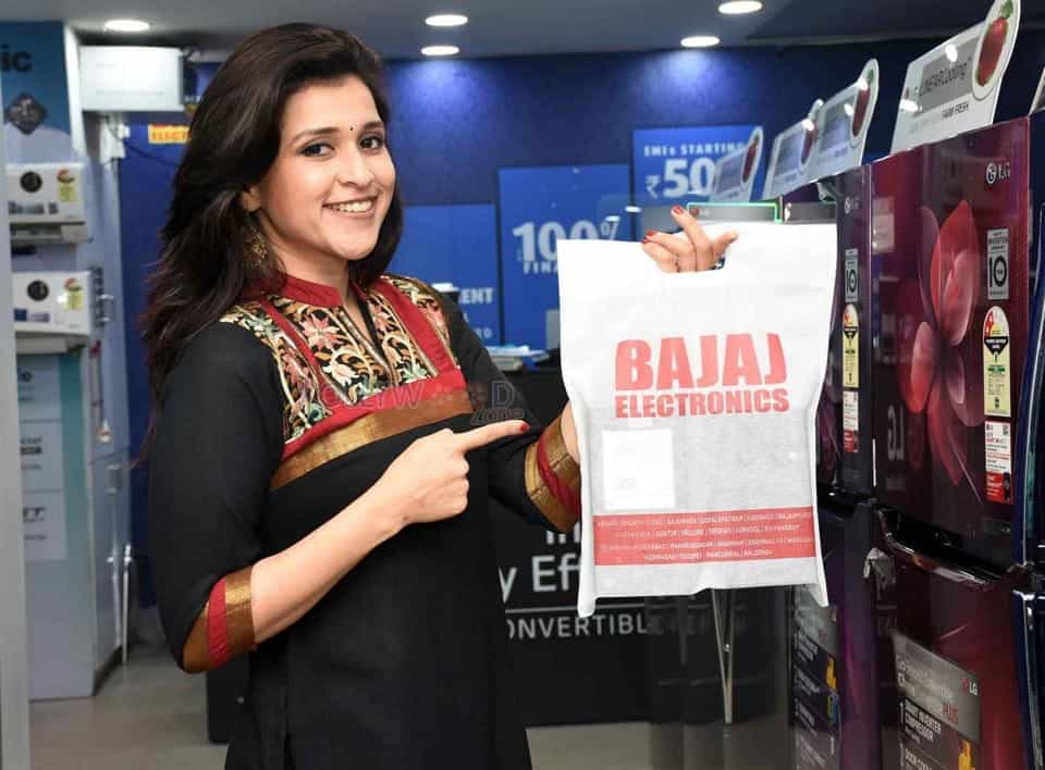 Actress Mannara Chopra At The Launch Of Festive Offers By Bajaj Electronics In Hyderabad Photos 14