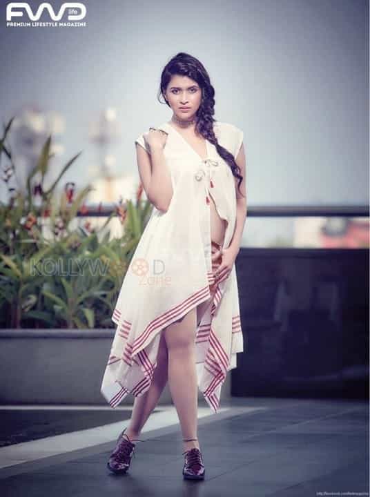 Actress Mannara Chopra Fwd Magazine Photos 01