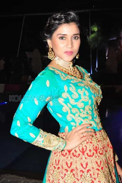 Actress Mannara Chopra Latest Pictures 33