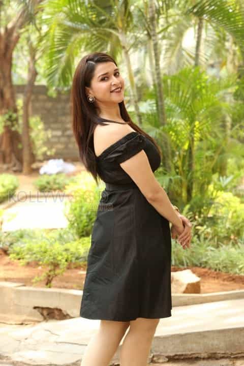 Actress Mannara Latest Photoshoot Stills 39