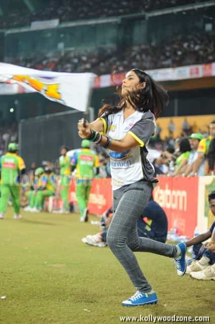 Cute Genelia At Ccl Match Photos 02