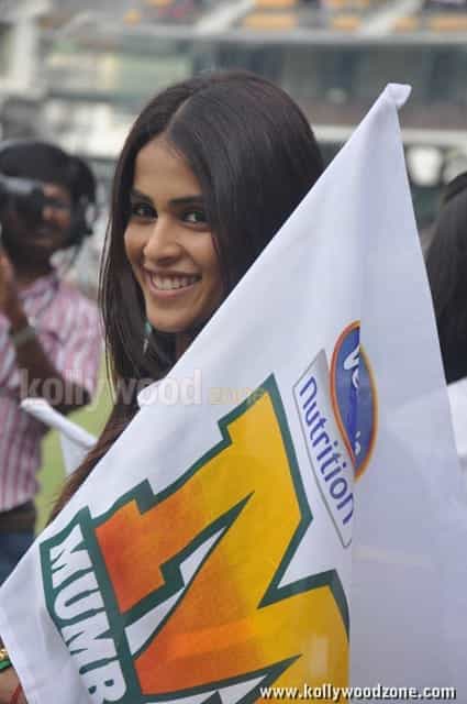 Genelia Ccl Match Pictures 03