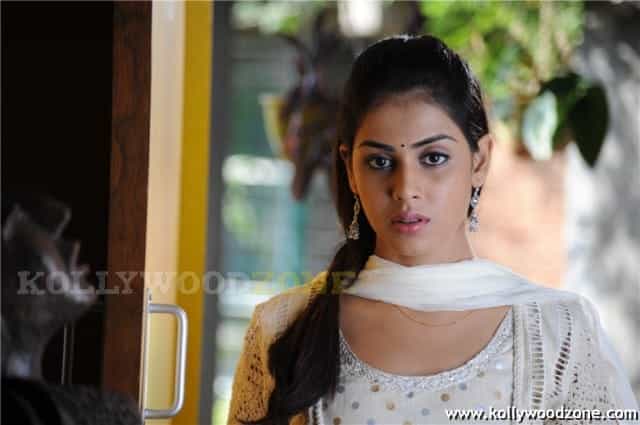 Genelia Pictures 02