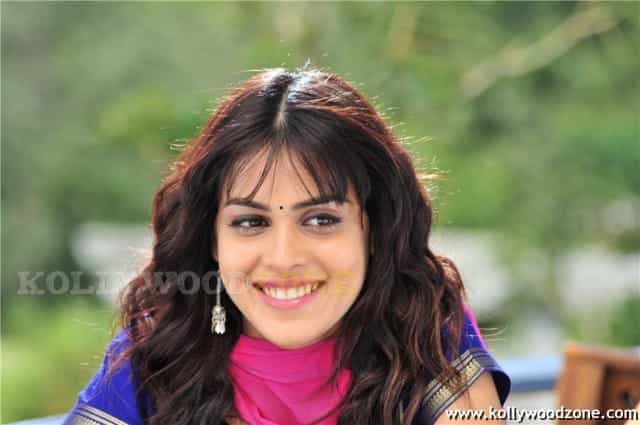 Genelia Pictures 20