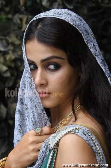 Genelia Urumi Pictures 04