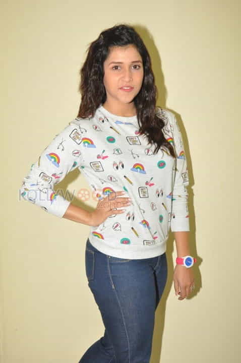 Telugu Actress Mannara Chopra New Photos 07