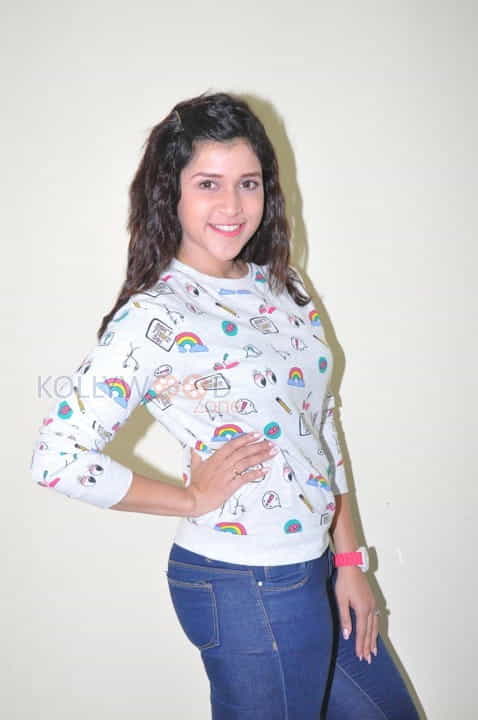 Telugu Actress Mannara Chopra New Photos 10